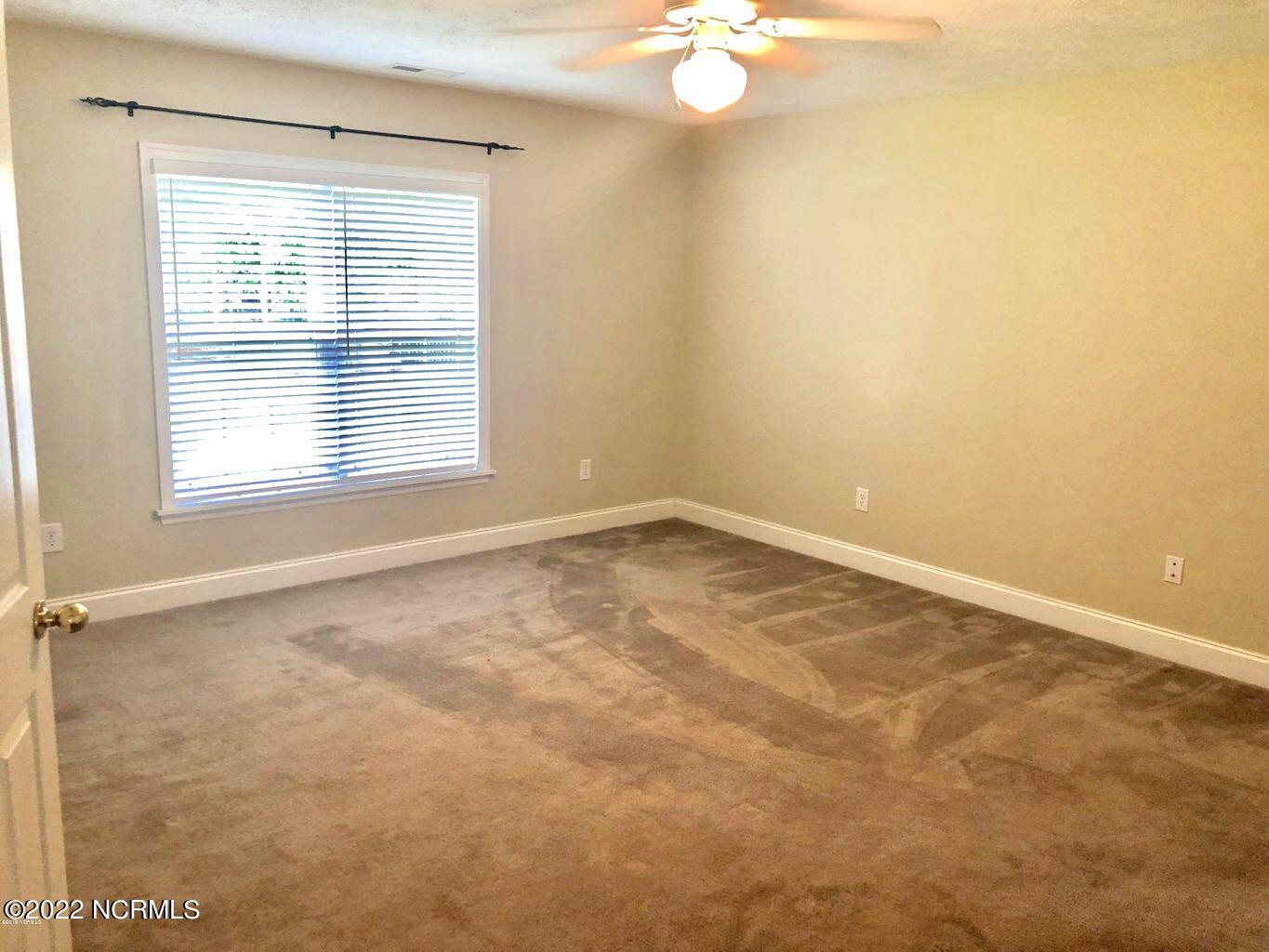 325 Neuchatel Road New Bern, NC 28562 - Photo 14 of 30 master bedroom