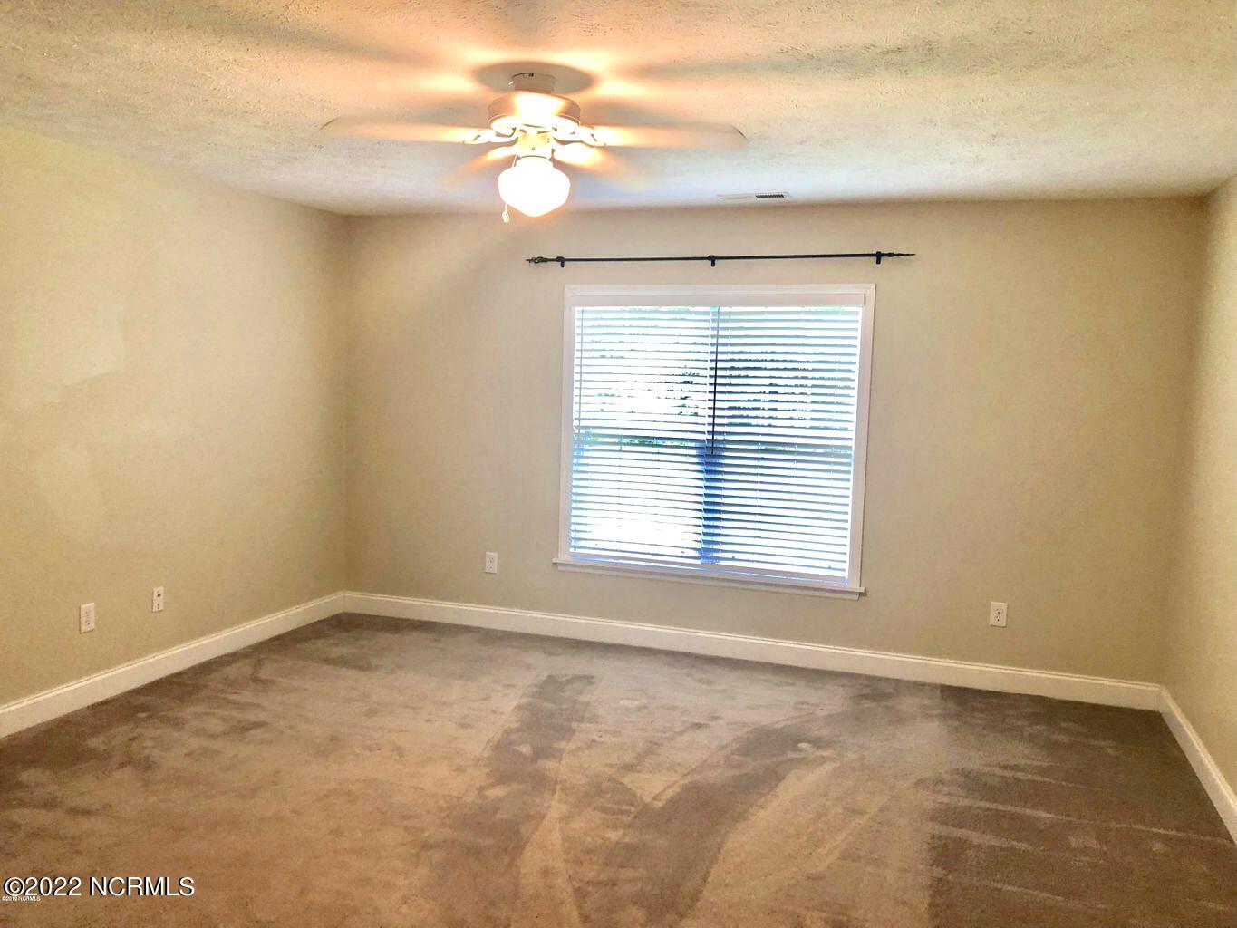 325 Neuchatel Road New Bern, NC 28562 - Photo 15 of 30 master bedroom