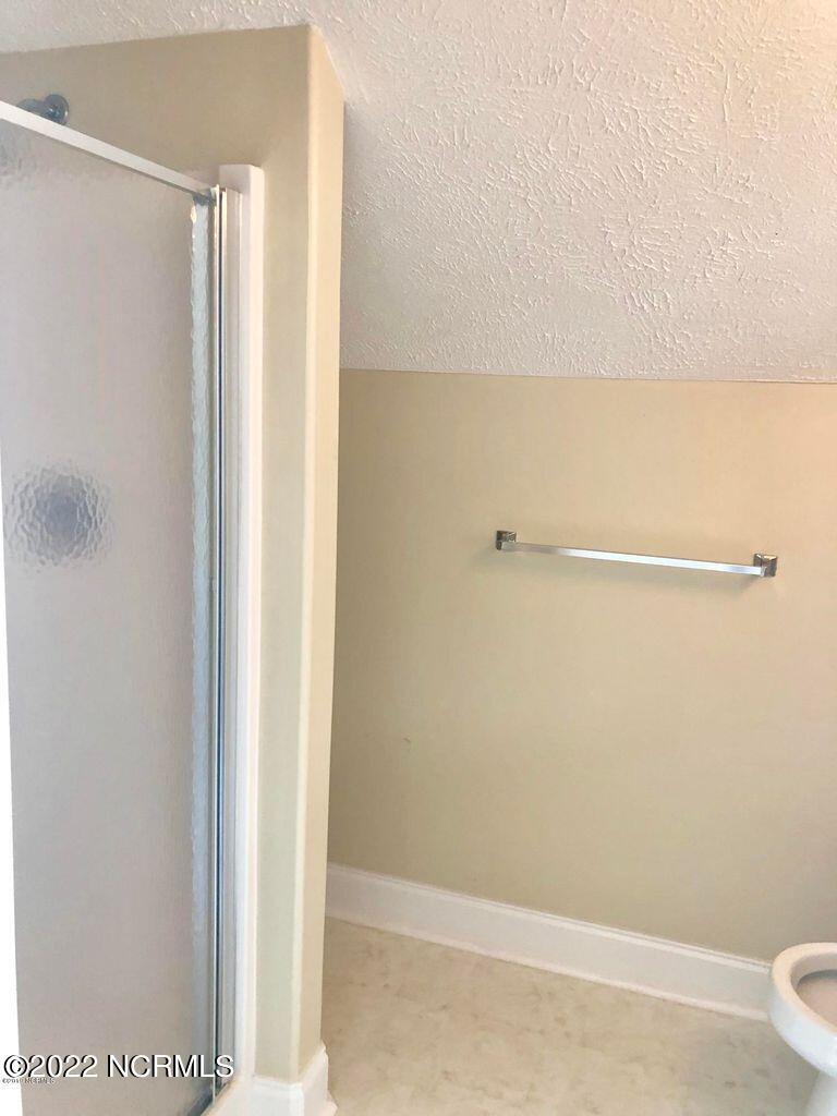 325 Neuchatel Road New Bern, NC 28562 - Photo 29 of 30 ensuite bath