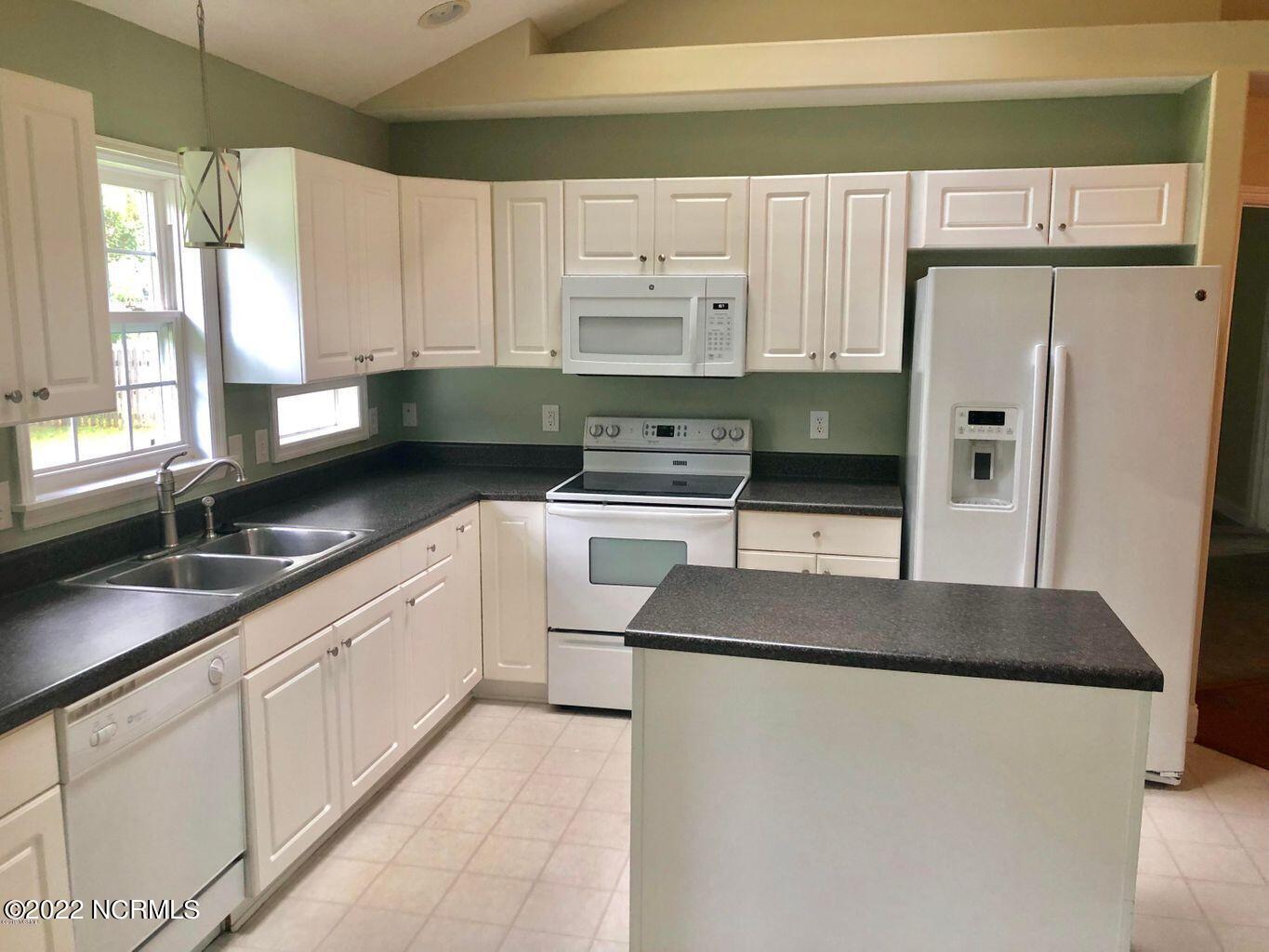 325 Neuchatel Road New Bern, NC 28562 - Photo 8 of 30 neuchatel 6