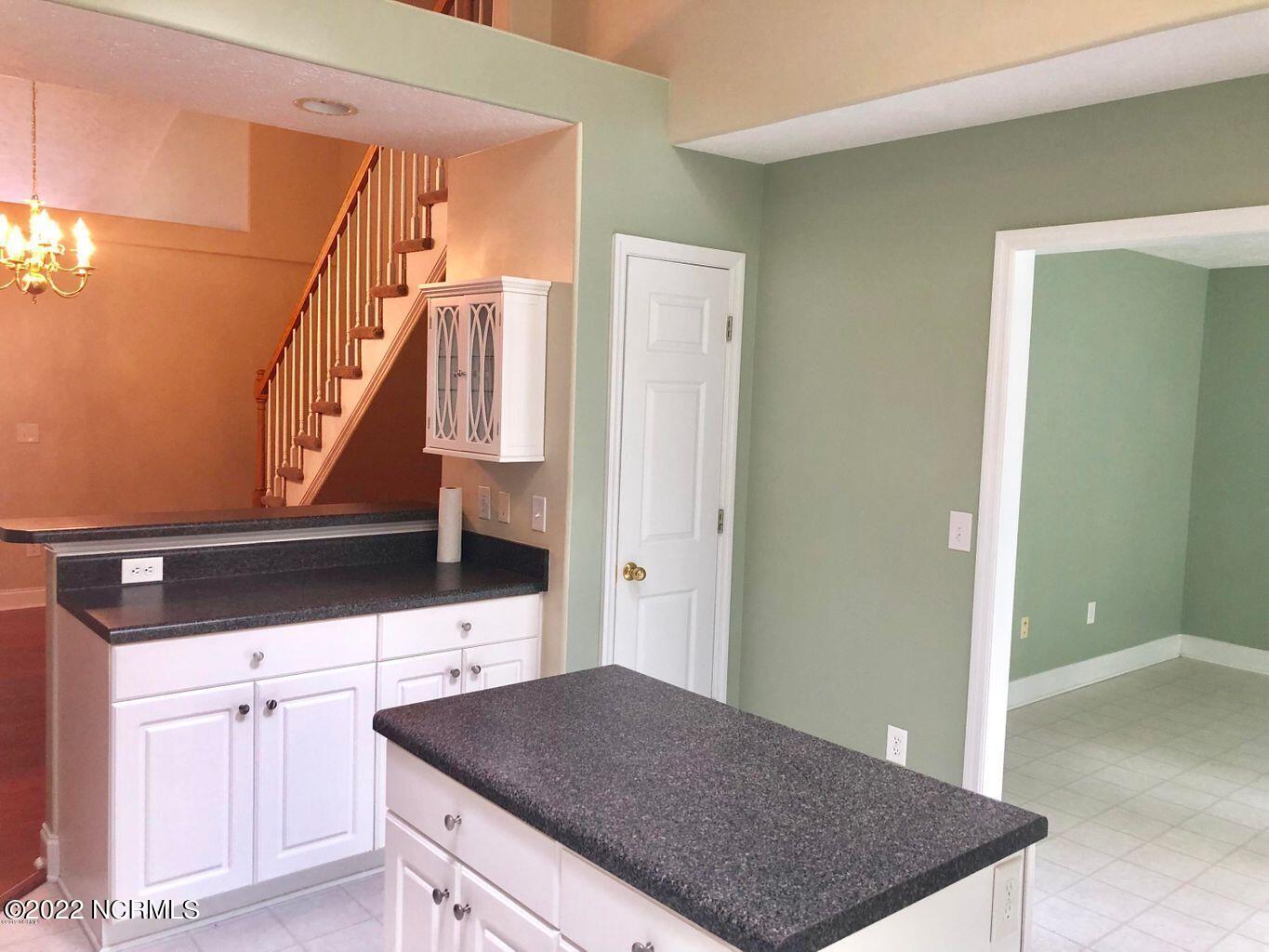 325 Neuchatel Road New Bern, NC 28562 - Photo 9 of 30 neuchatel 7