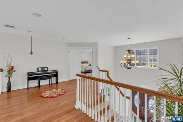 $1,399,900 | 66 Ridge Avenue, Park Ridge, NJ 07656