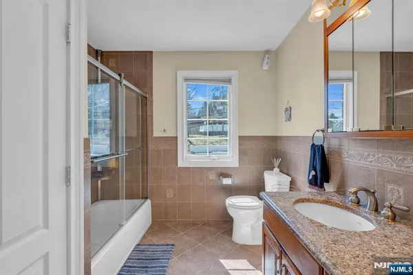 $1,399,900 | 66 Ridge Avenue, Park Ridge, NJ 07656