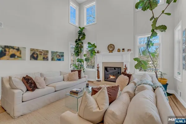 $1,399,900 | 66 Ridge Avenue, Park Ridge, NJ 07656