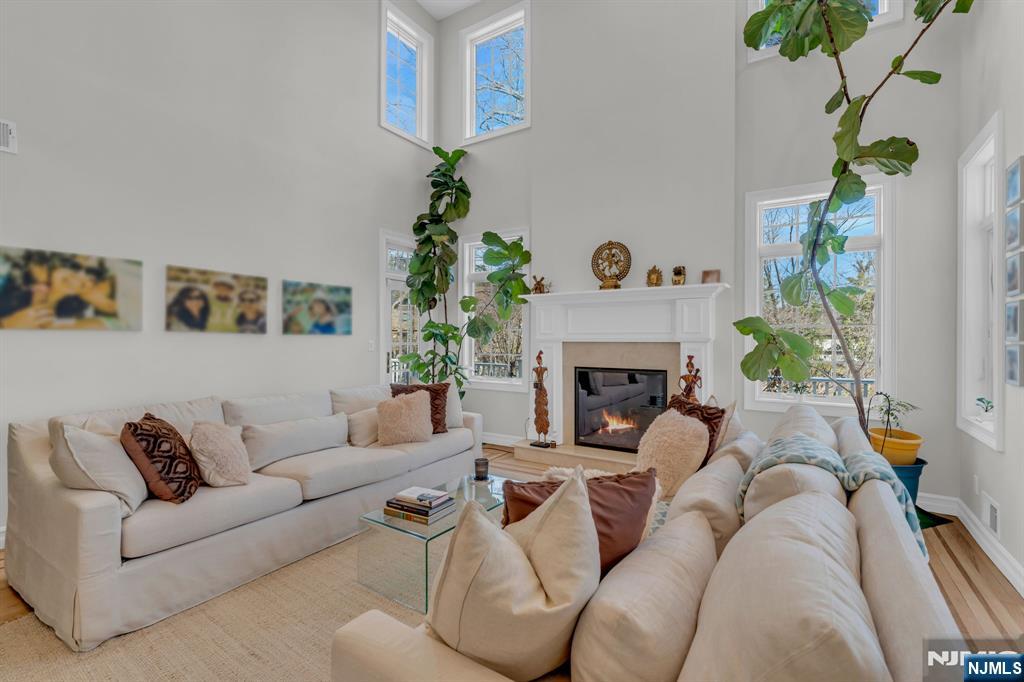 66 Ridge Avenue Park Ridge, NJ 07656 - Photo 9 of 41