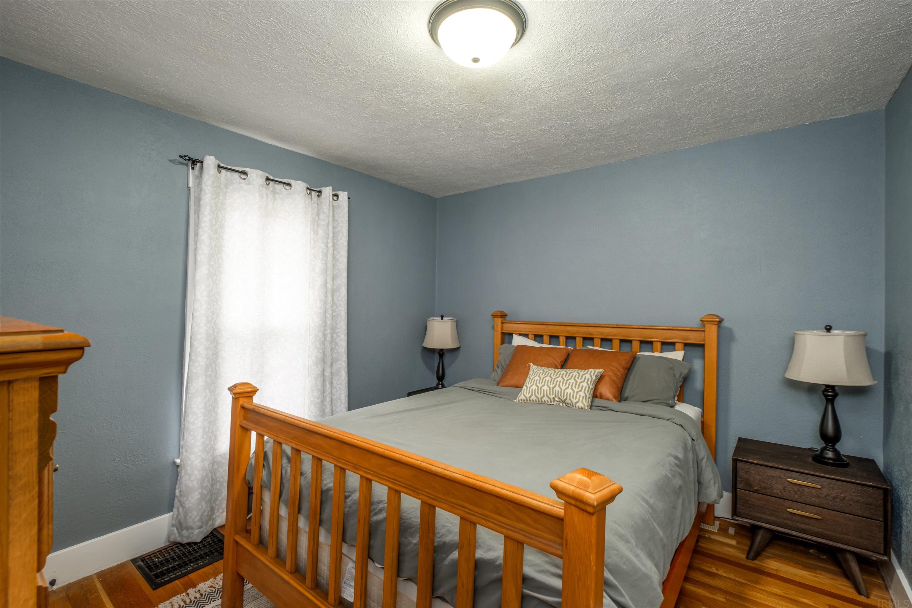 1017 R Street Bedford, IN 47421 - Photo 10 of 24 Gallery Image 10