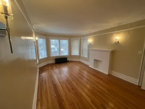 $1,350 | 655 East 82nd Street, Unit 3, Chicago, IL 60619