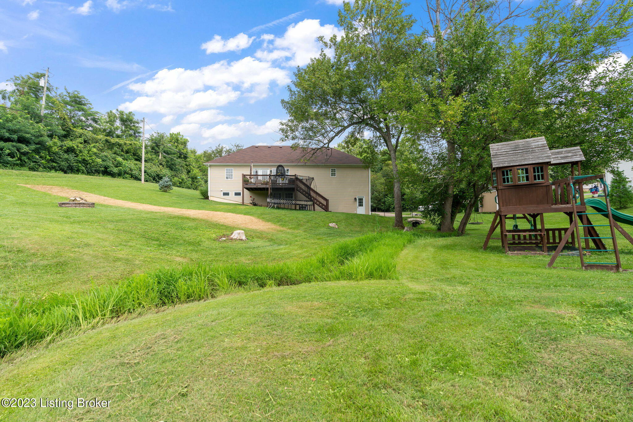 6710 Robin Road Crestwood, KY 40014 - Photo 11 of 54 11-web-or-mls-6710 Robin Rd-11