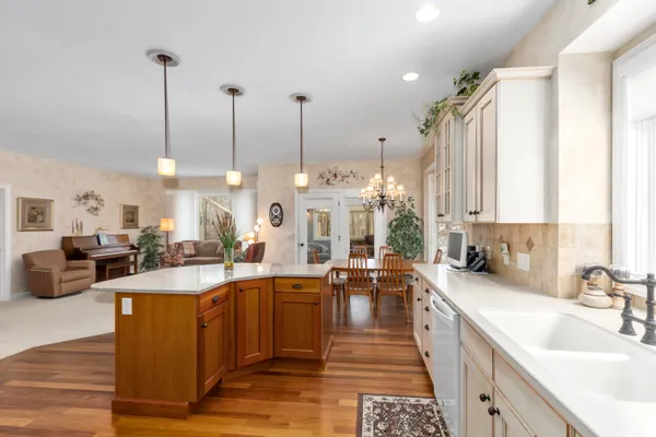 $459,900 | 4911 Faringdom Grove Drive, Hudsonville, MI 49426