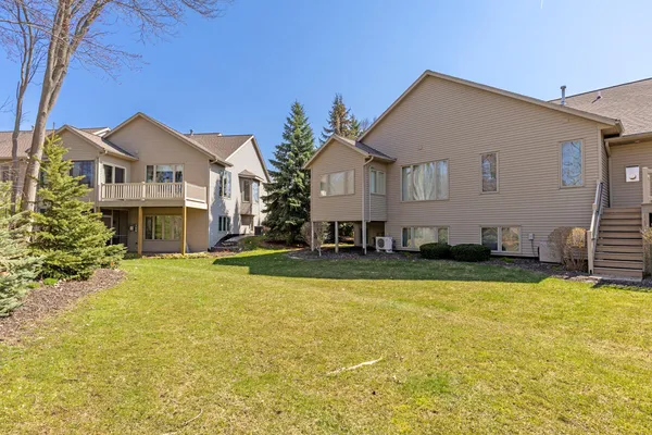 $459,900 | 4911 Faringdom Grove Drive, Hudsonville, MI 49426