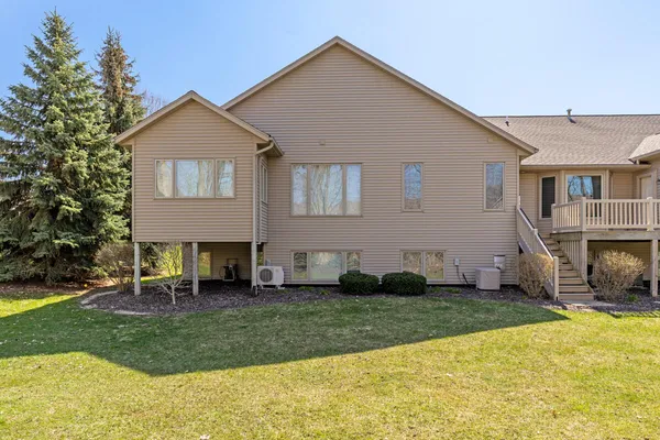$459,900 | 4911 Faringdom Grove Drive, Hudsonville, MI 49426