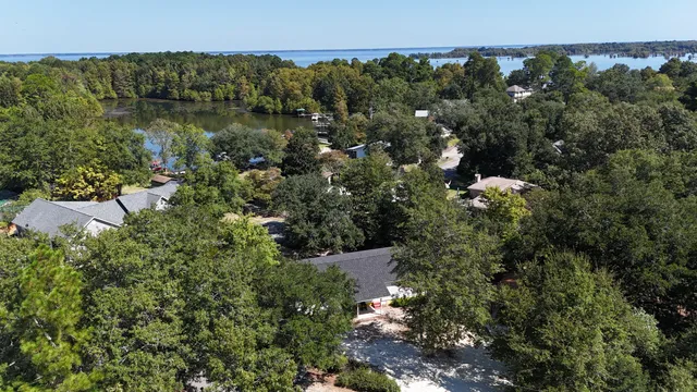 $279,900 | 409 Belvedere Drive, Eutawville, SC 29048