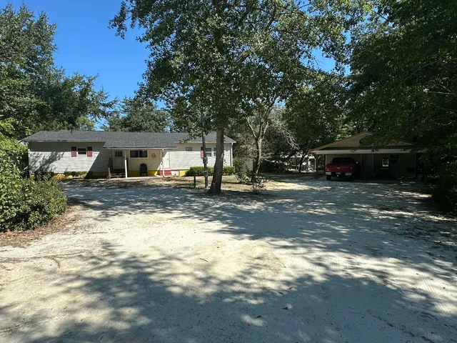 $279,900 | 409 Belvedere Drive, Eutawville, SC 29048