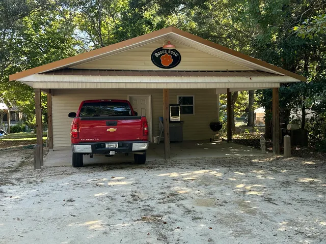 $279,900 | 409 Belvedere Drive, Eutawville, SC 29048