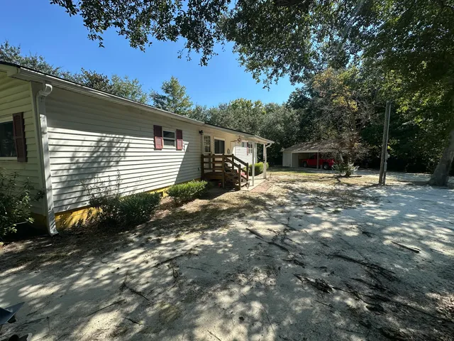 $279,900 | 409 Belvedere Drive, Eutawville, SC 29048