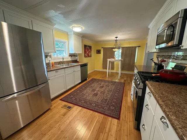 $279,900 | 409 Belvedere Drive, Eutawville, SC 29048