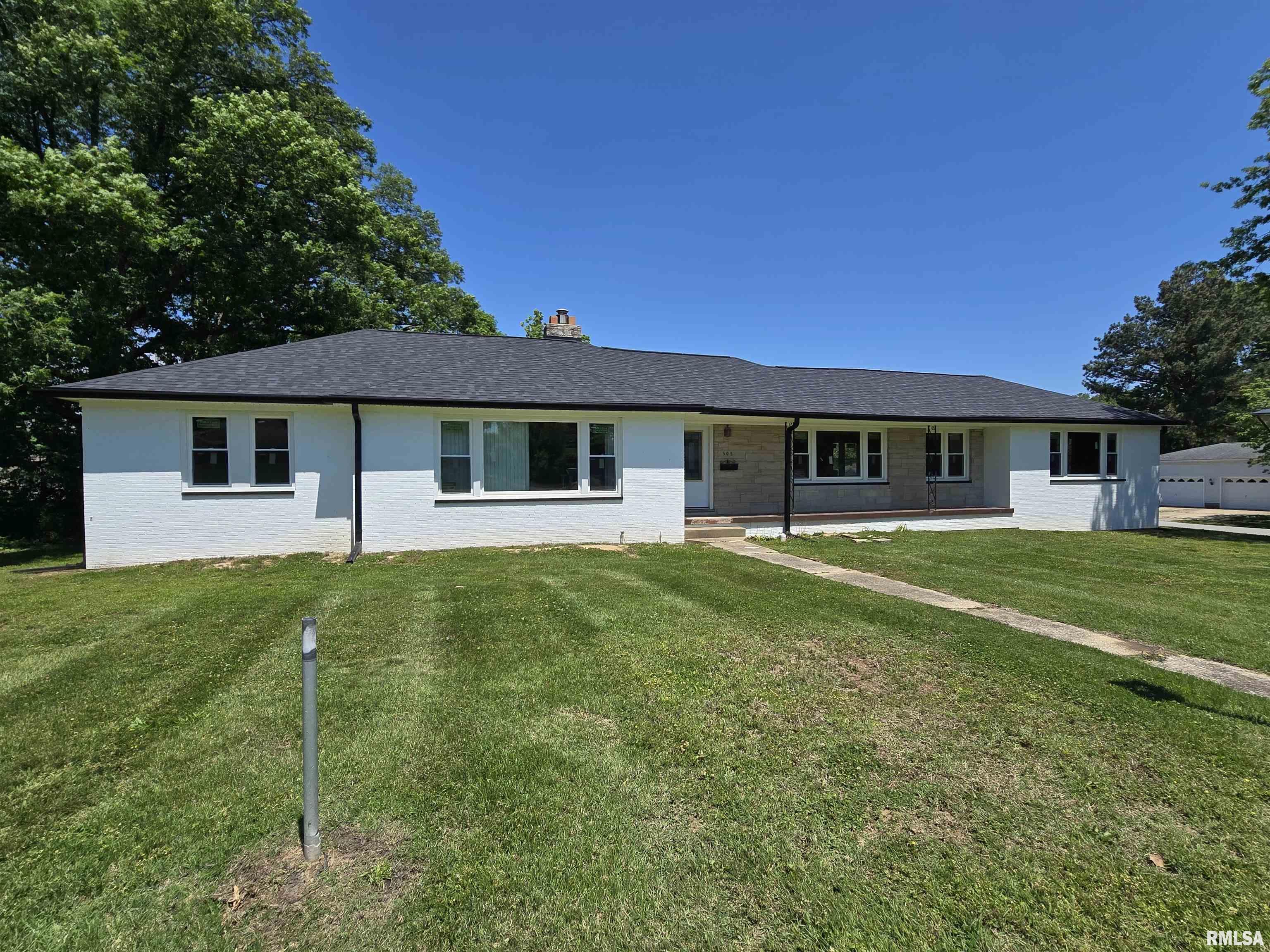 503 Bainbridge Road Marion, IL 62959 - Photo 2 of 25