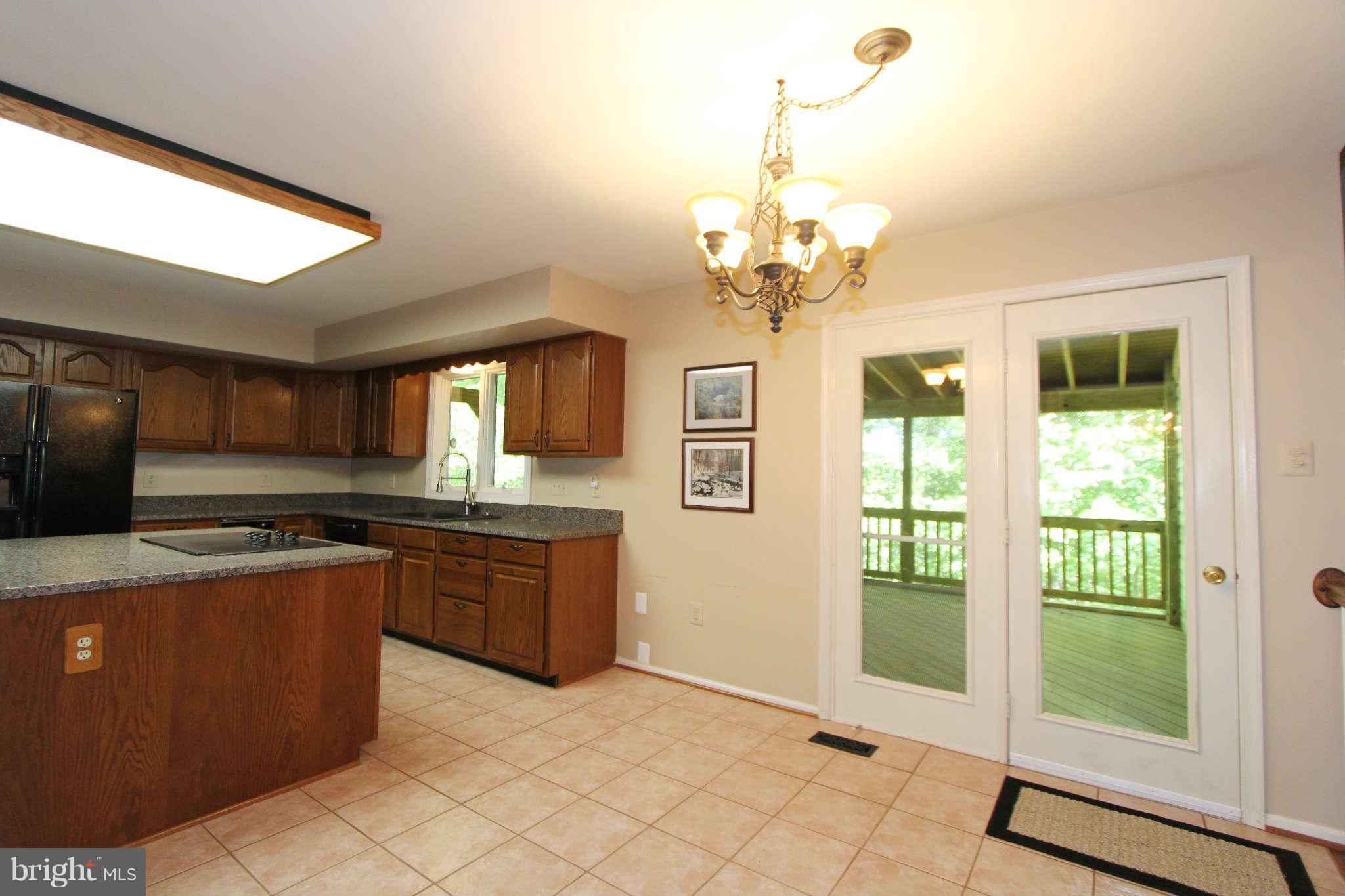 12125 Popes Head Road Fairfax, VA 22030 - Photo 11 of 29 Breakfast Room