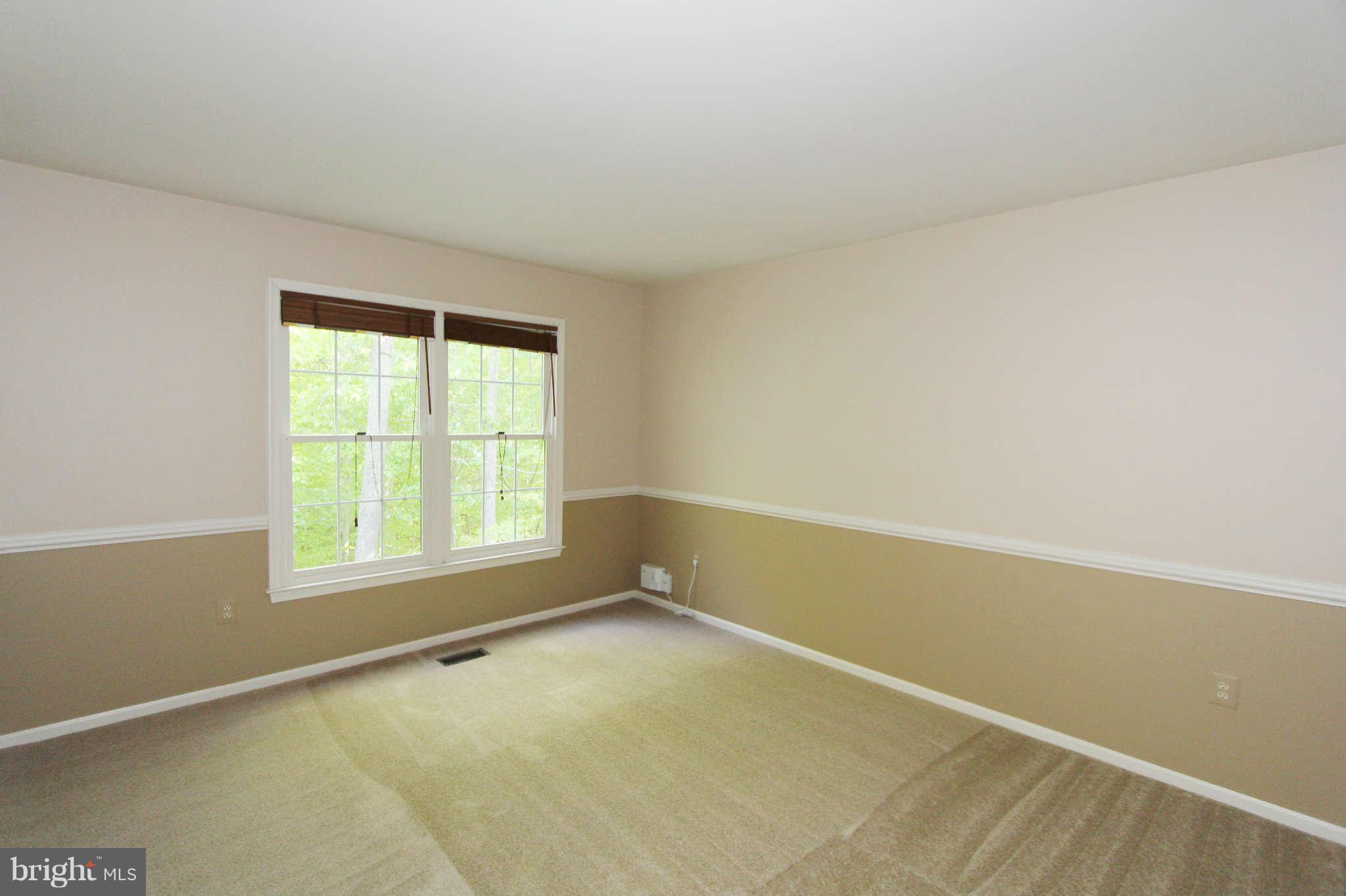 12125 Popes Head Road Fairfax, VA 22030 - Photo 18 of 29 Library