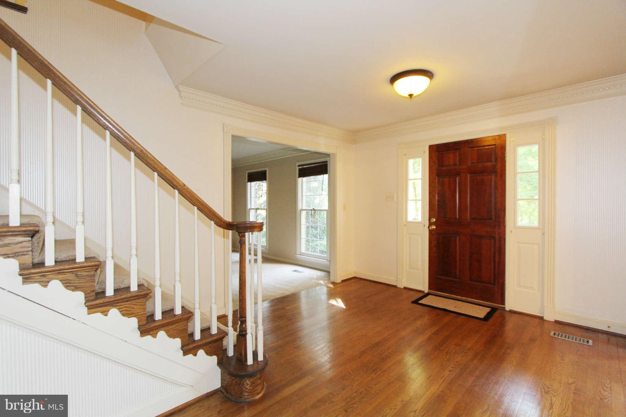 12125 Popes Head Road Fairfax, VA 22030 - Photo 7 of 29 Foyer