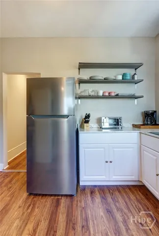 $279,900 | 534 East Gordon Lane, Savannah, GA 31401