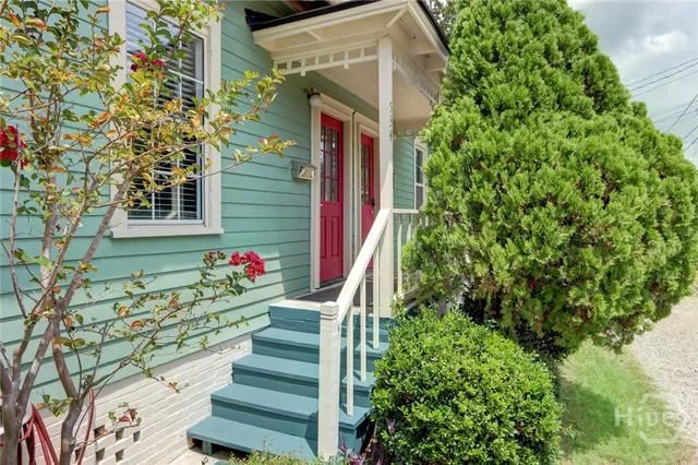 $279,900 | 534 East Gordon Lane, Savannah, GA 31401