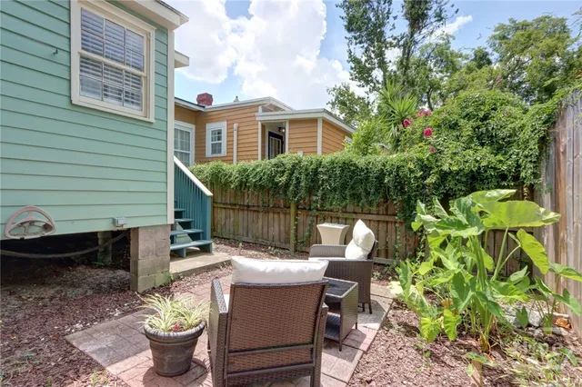 $279,900 | 534 East Gordon Lane, Savannah, GA 31401