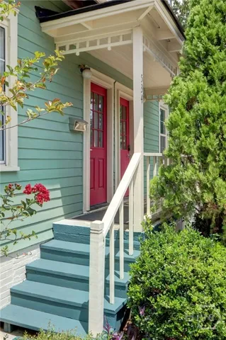 $279,900 | 534 East Gordon Lane, Savannah, GA 31401