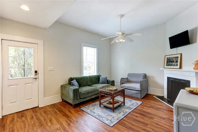 $279,900 | 534 East Gordon Lane, Savannah, GA 31401