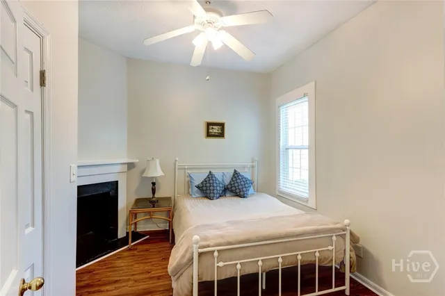 $279,900 | 534 East Gordon Lane, Savannah, GA 31401