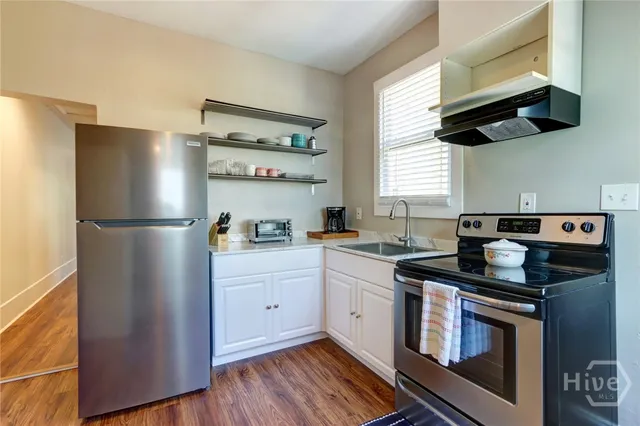 $279,900 | 534 East Gordon Lane, Savannah, GA 31401