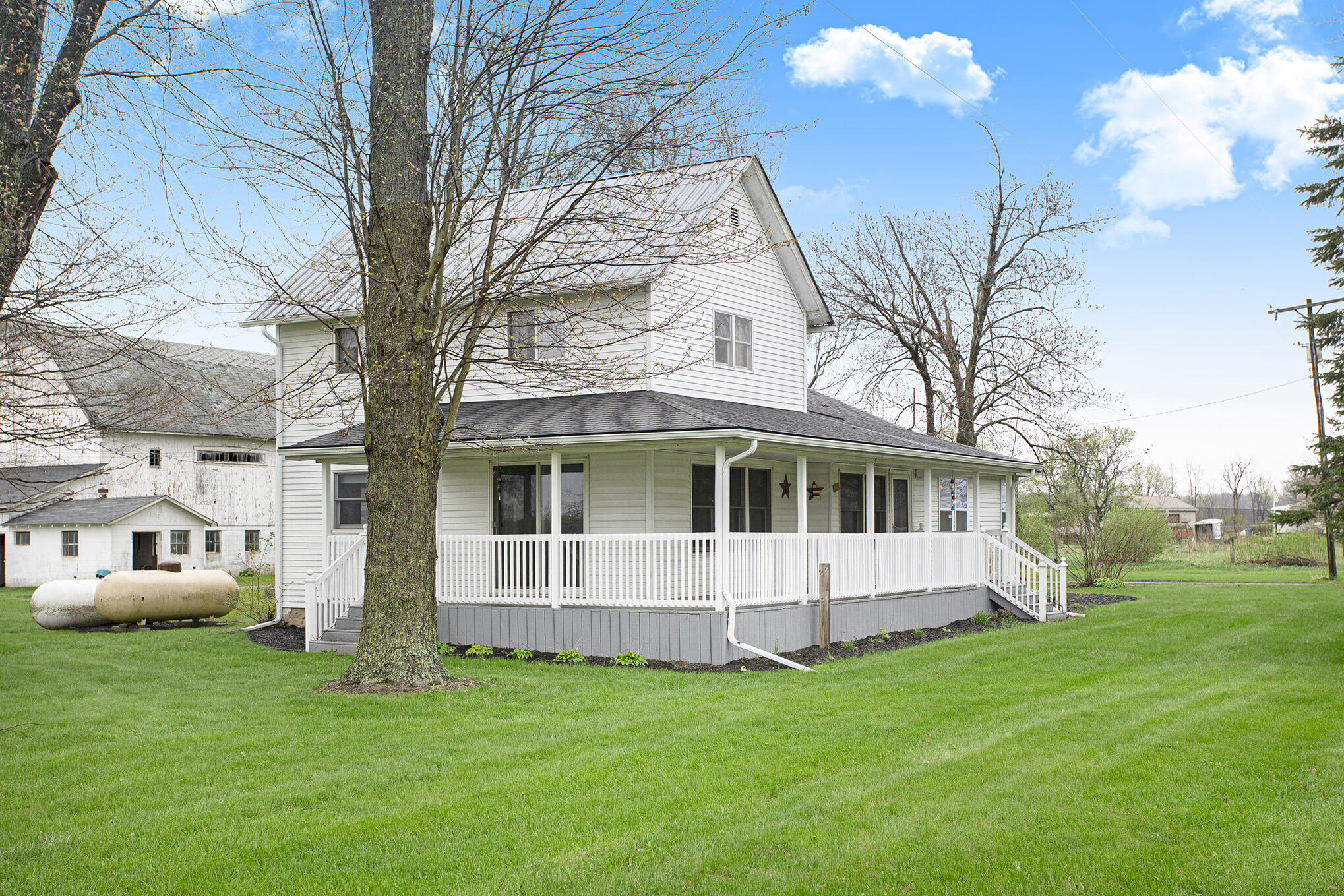 812 Dayburg Road Quincy, MI 49082 - Photo 1 of 25 812 Dayburg Rd-4