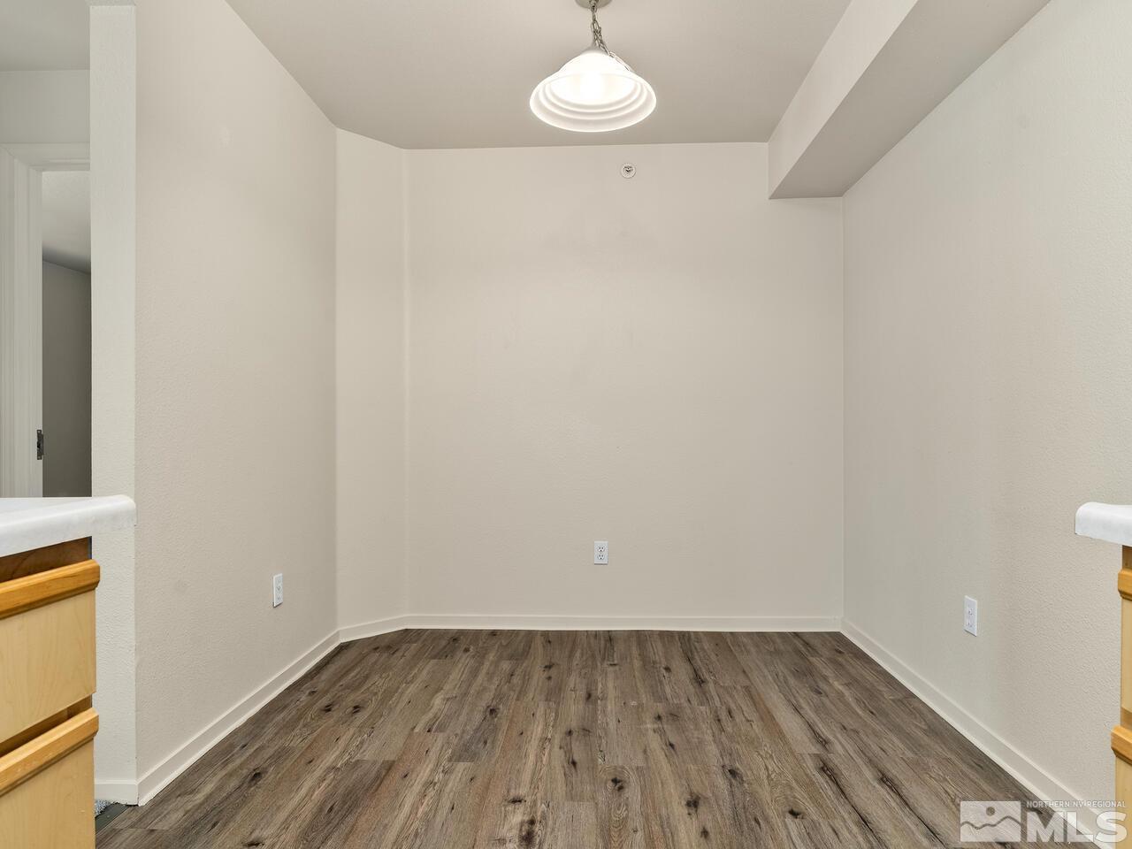 6850 Sharlands Avenue, Unit 2071 Reno, NV 89523 - Photo 6 of 17 Photo 6