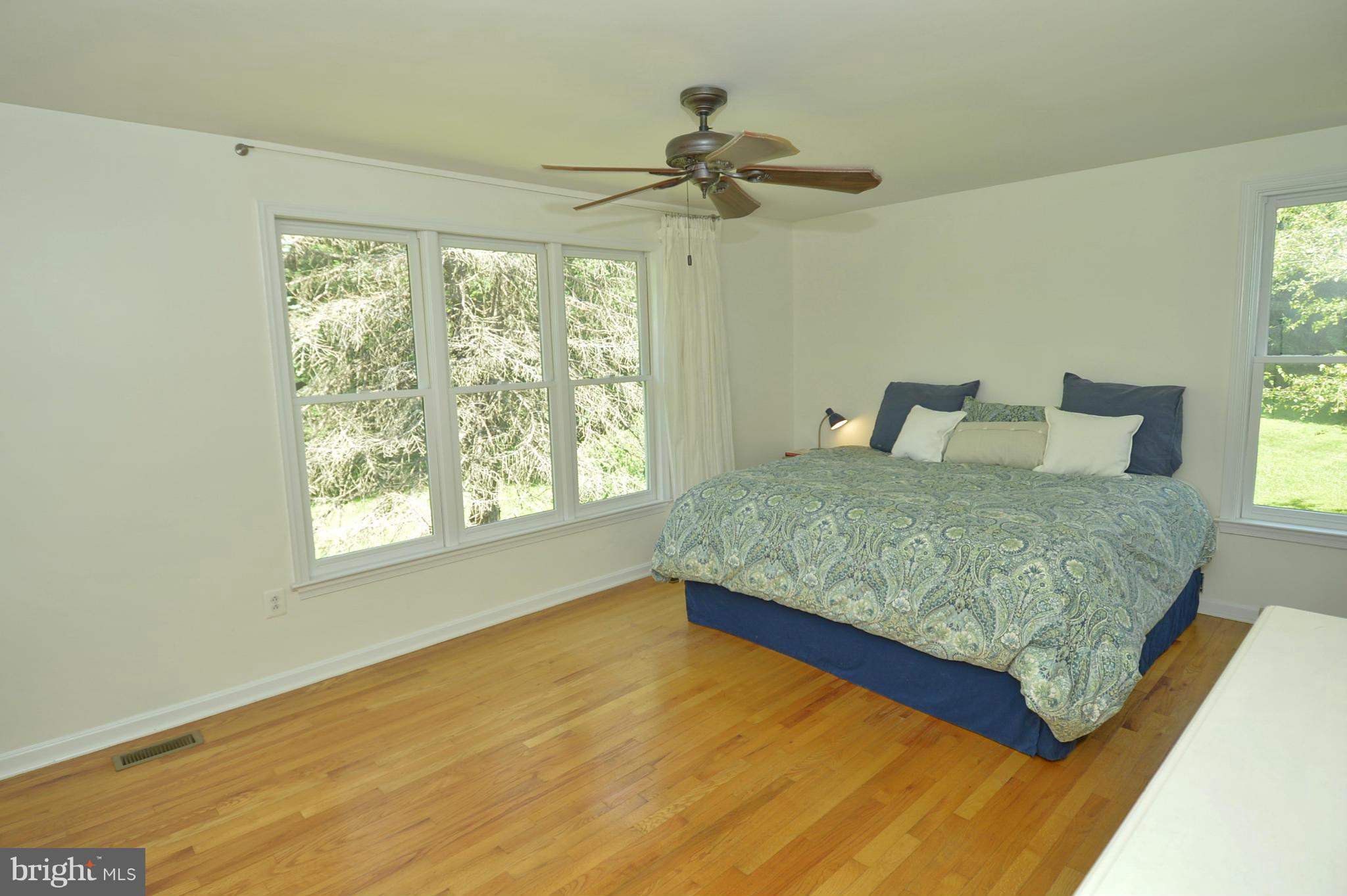 19106 Otley Road Purcellville, VA 20132 - Photo 15 of 30 Bedroom (Master)