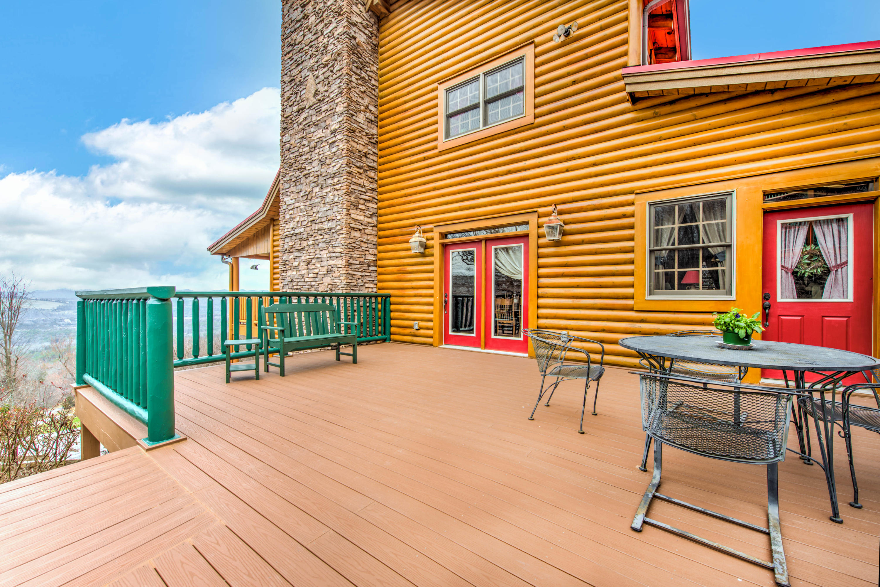 437 Rocky Top Road Luttrell, TN 37779 - Photo 11 of 39 10.2 Side Porch