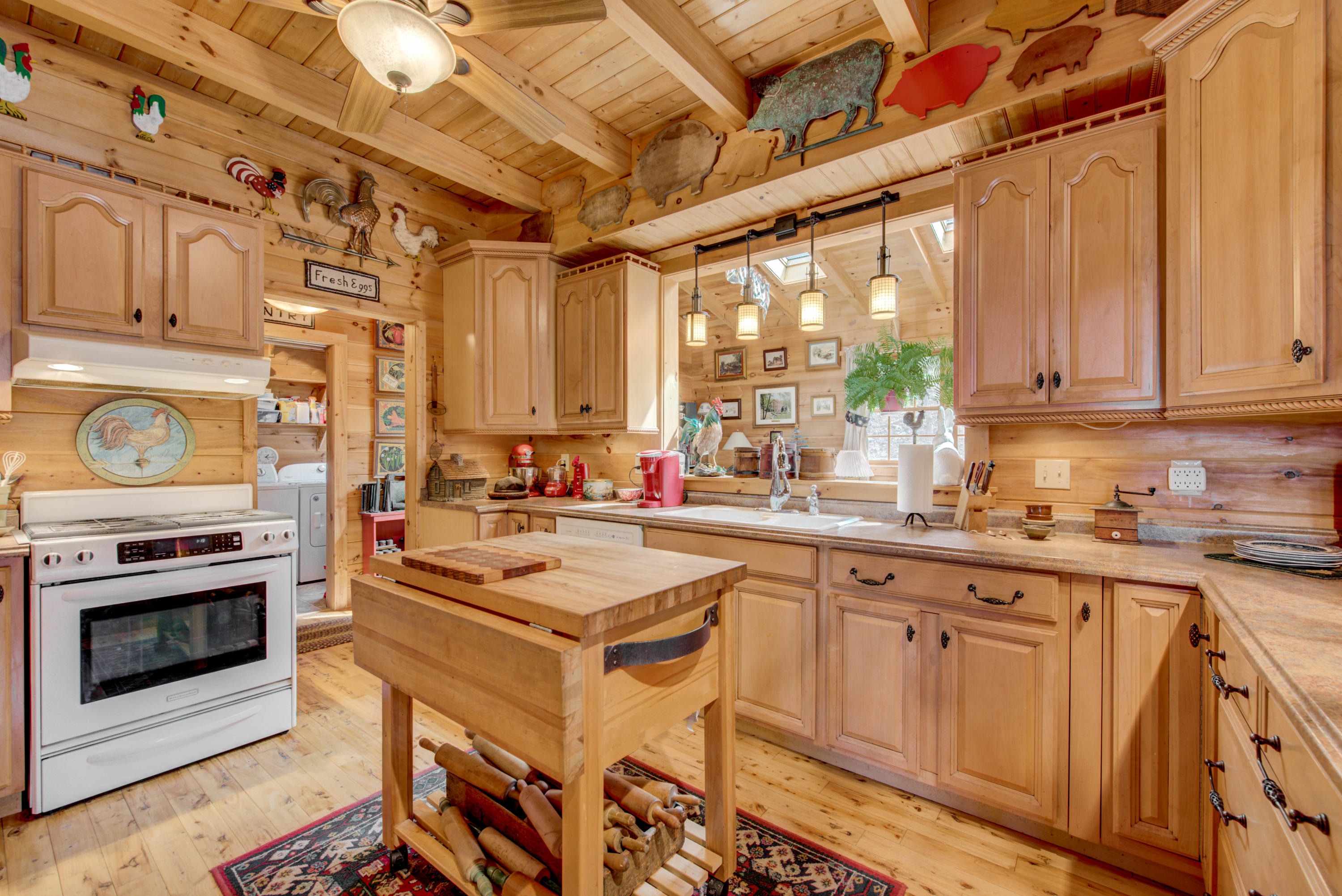 437 Rocky Top Road Luttrell, TN 37779 - Photo 14 of 39 12 - Kitchen