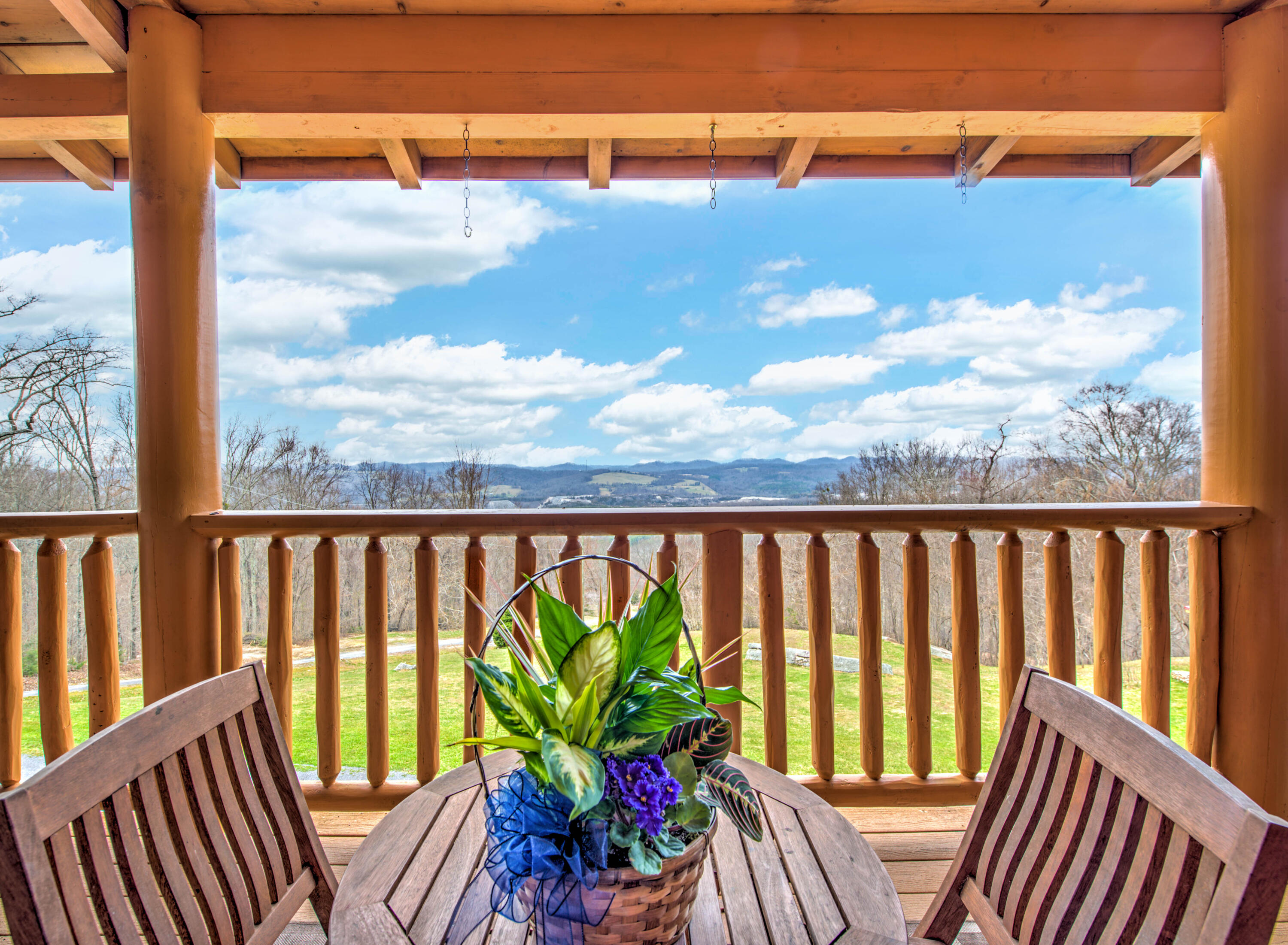 437 Rocky Top Road Luttrell, TN 37779 - Photo 5 of 39 3.11 Front Porch