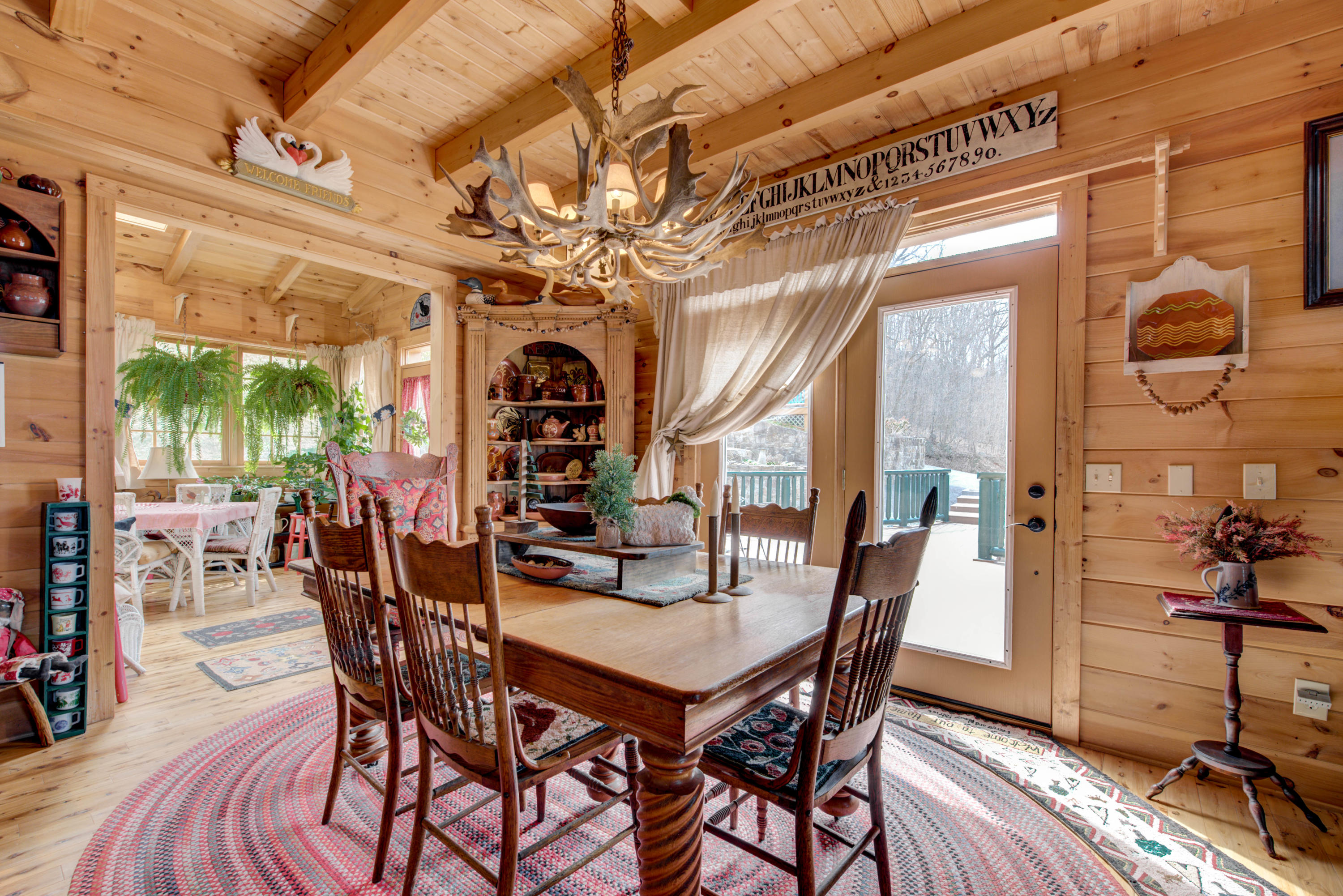 437 Rocky Top Road Luttrell, TN 37779 - Photo 9 of 39 10 - Dining Area