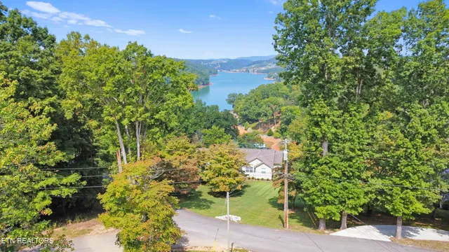 $890,000 | 1517 Deerfield Way, La Follette, TN 37766