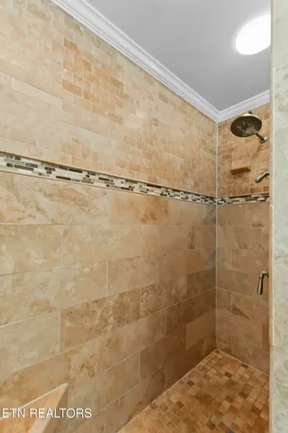 $890,000 | 1517 Deerfield Way, La Follette, TN 37766