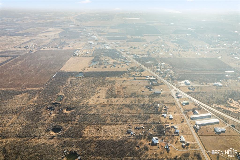 8620 Seymour Highway, Unit R Wichita Falls, TX 76310 - Photo 5 of 22 a view of an ocean beach