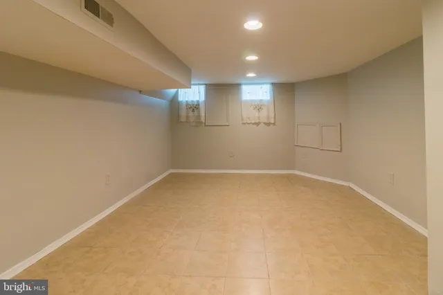 a view of empty room