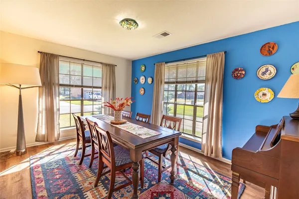 $380,000 | 204 Briarwood Drive, Bellville, TX 77418