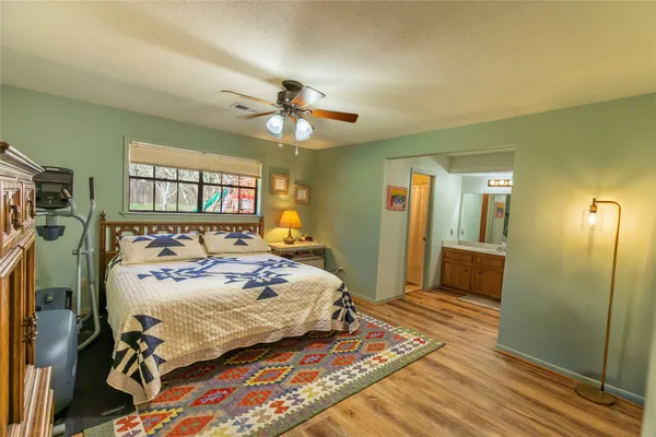 $380,000 | 204 Briarwood Drive, Bellville, TX 77418