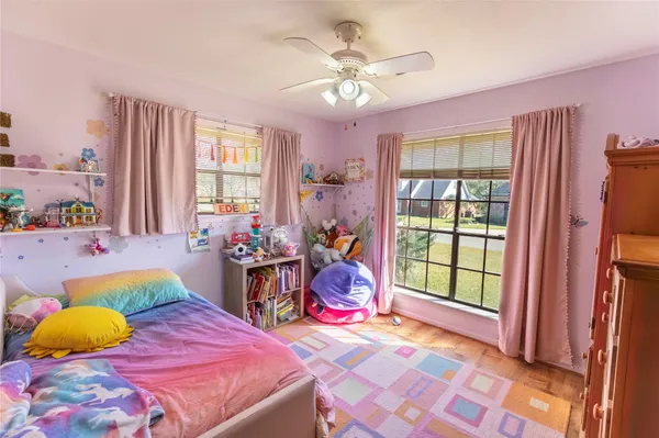 $380,000 | 204 Briarwood Drive, Bellville, TX 77418