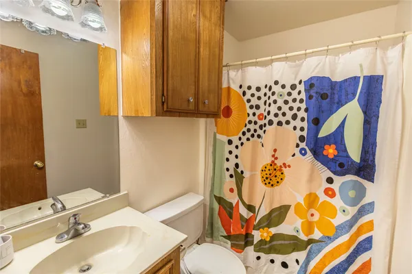 $380,000 | 204 Briarwood Drive, Bellville, TX 77418