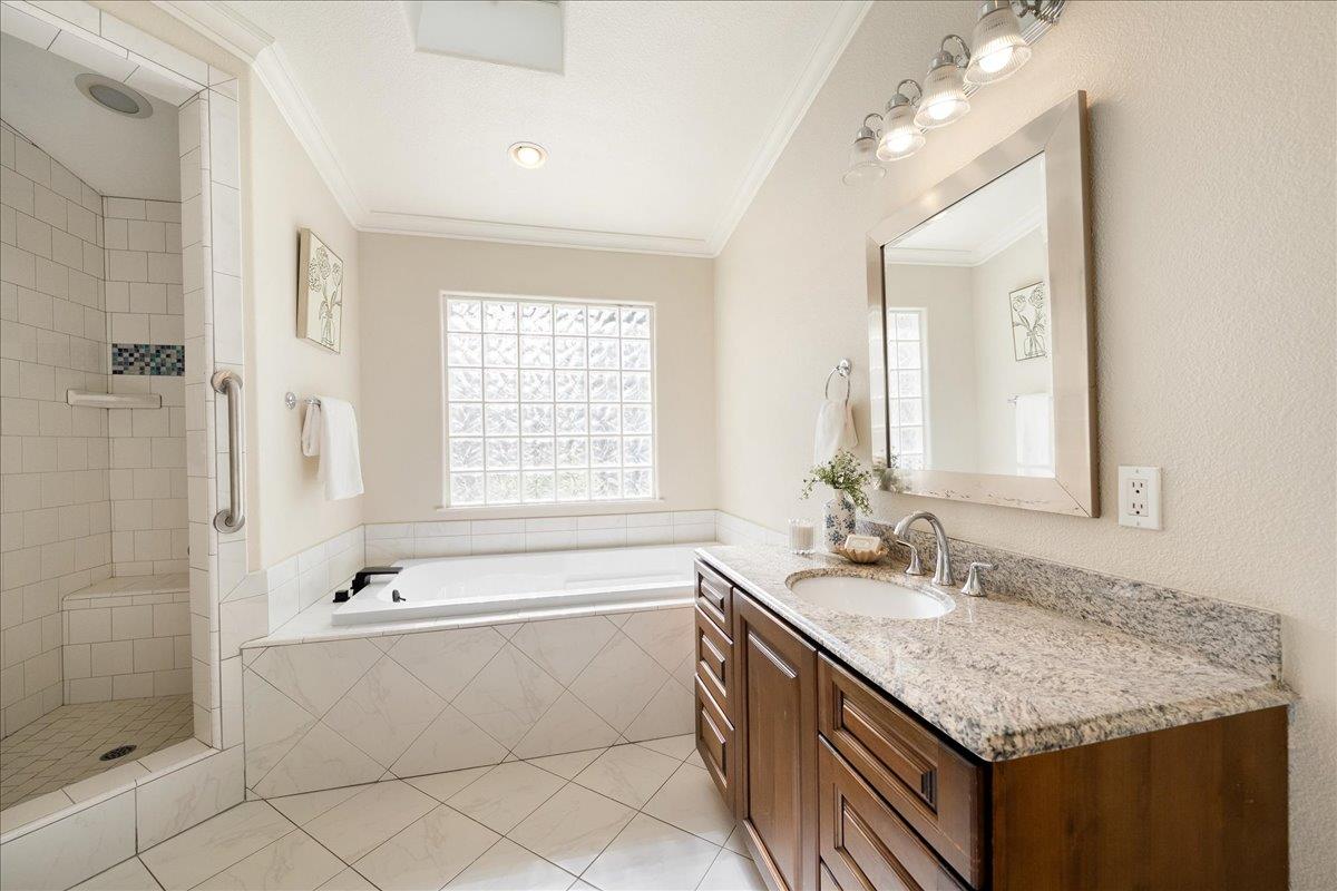 6817 Rappahannock Way Carmichael, CA 95608 - Photo 62 of 65 NANNY SUITE BATH
