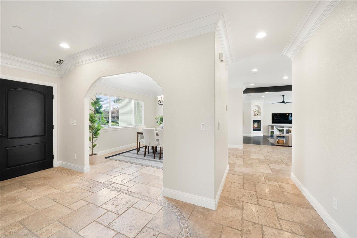 6817 Rappahannock Way Carmichael, CA 95608 - Photo 7 of 65