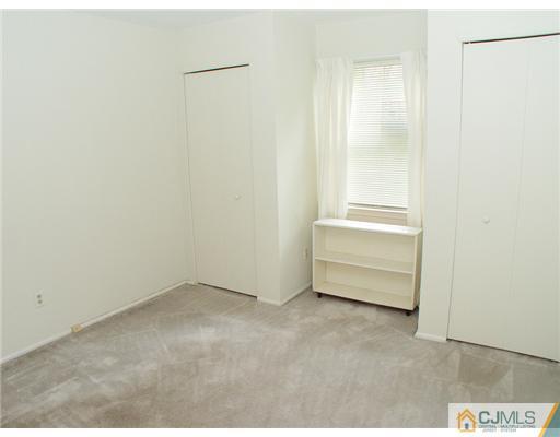 296 Smithwold Road Somerset, NJ 08873 - Photo 7 of 20 Gallery Image 7