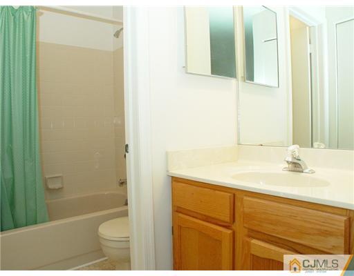296 Smithwold Road Somerset, NJ 08873 - Photo 8 of 20 Gallery Image 8